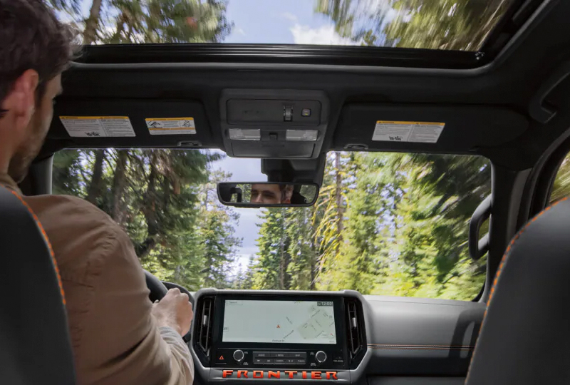2025 NISSAN Frontier Technology