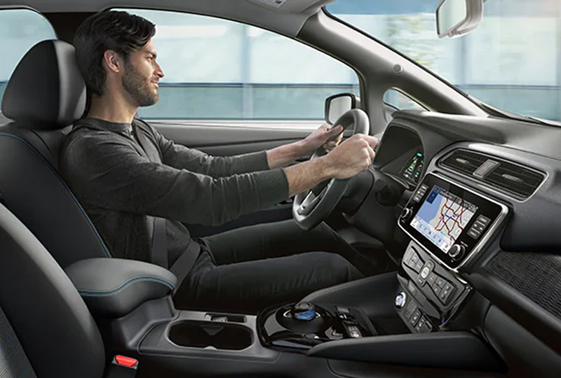 2025 NISSAN Leaf Interior