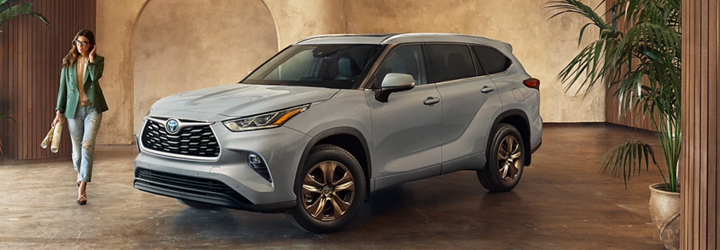 2022 Toyota Highlander-Hybrid header