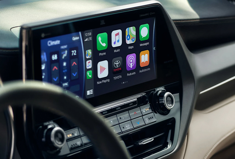 2022 Toyota Highlander  Technology