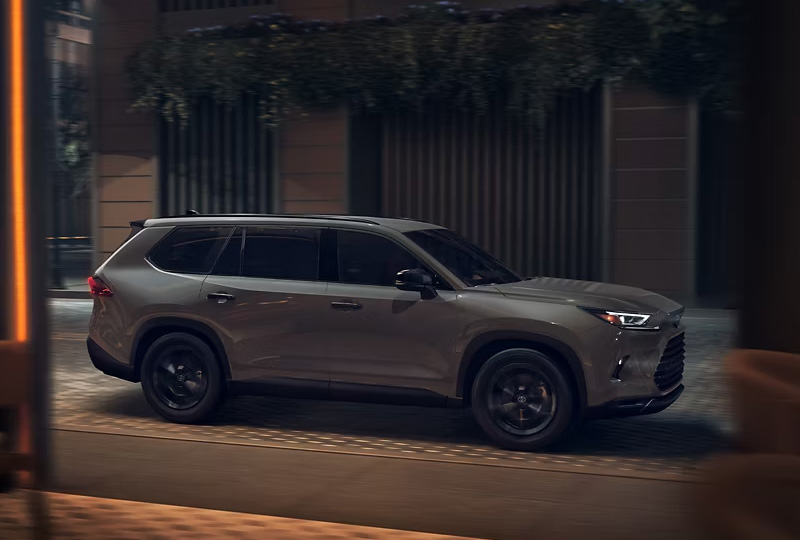 2025 Toyota Grand Highlander Hybrid  Design