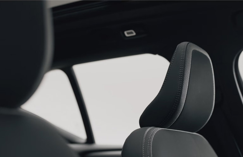 2025 Volvo s60 interior