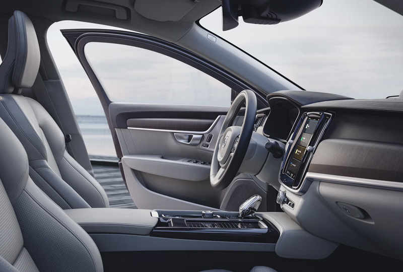 2025 Volvo S90 Plug In Hybrid Design