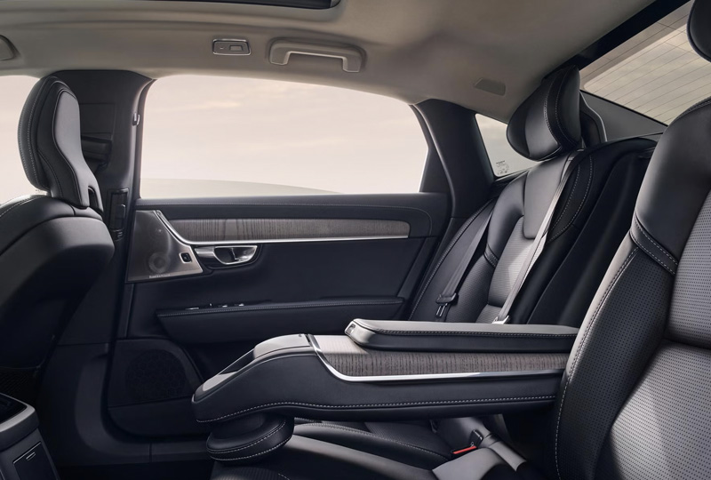 2025 Volvo S90 Plug In Hybrid Interior