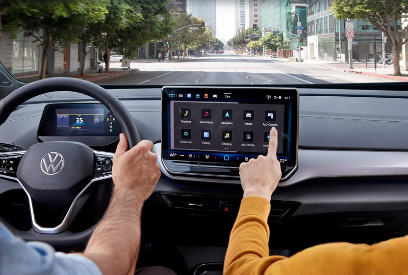 2025 Volkswagen ID.4     Technology