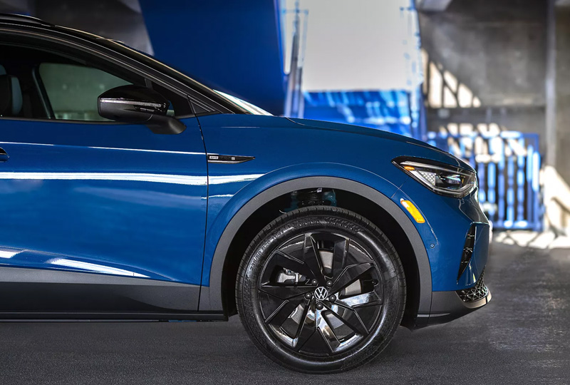 2026 Volkswagen ID.4 Technology alloy wheels