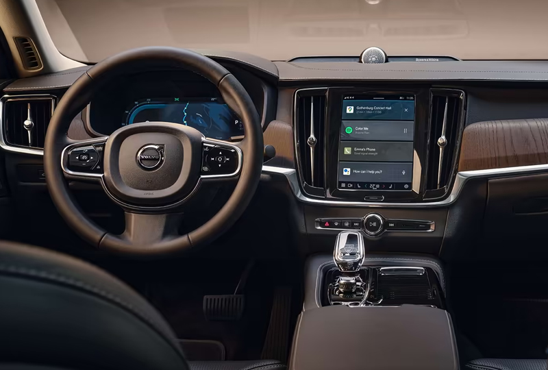 2025 Volvo Sedans - Inspired design